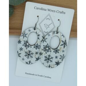 5/$25Cork on Leather Oval  Snowflake Winter Christmas Lightweight Earrings